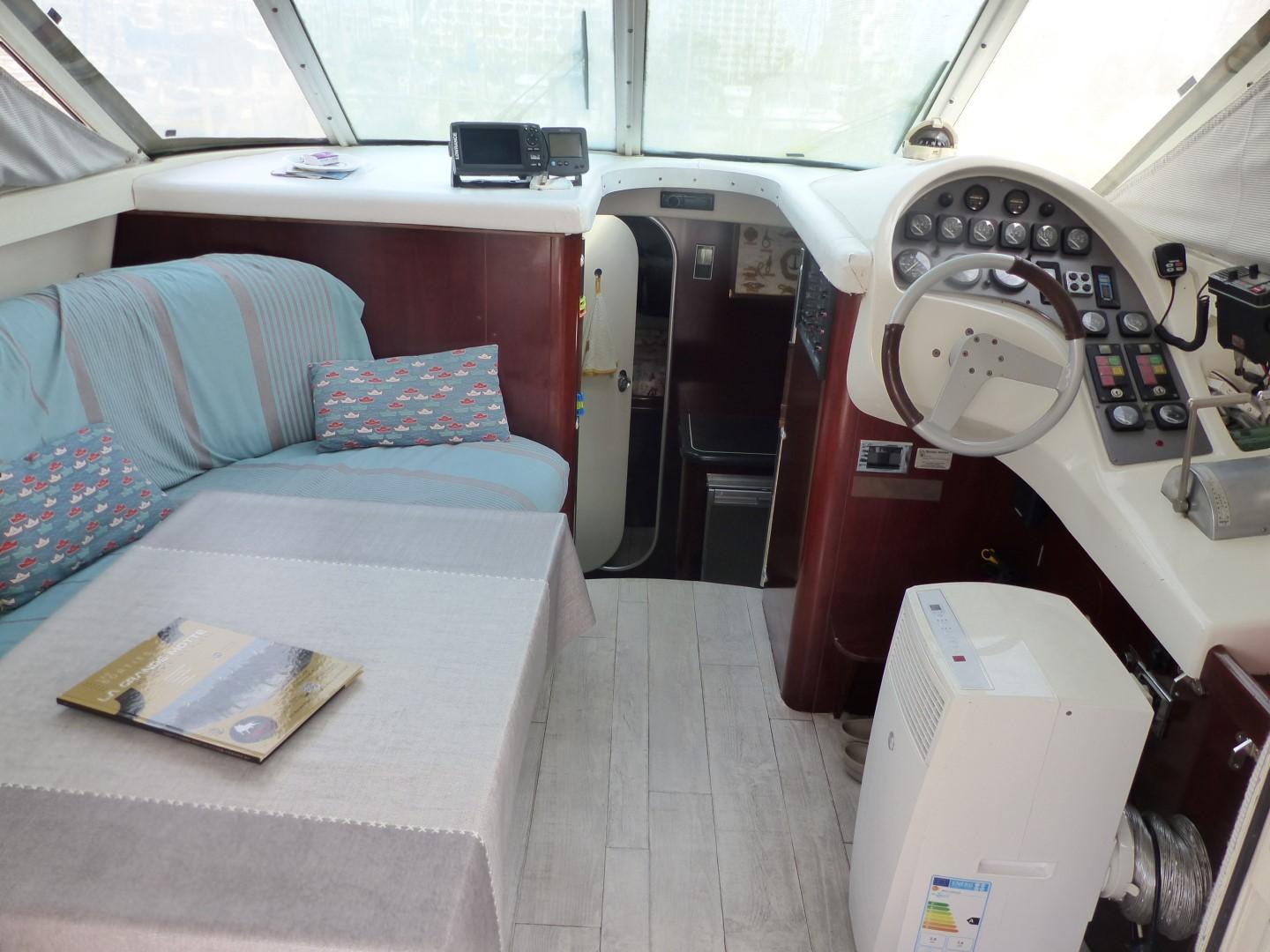 slider 3 Beneteau Flyer F1